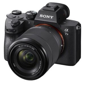 Sony FX3 Cinema Camera + Sony FE 28–70mm f/3.5–5.6 OSS Lens